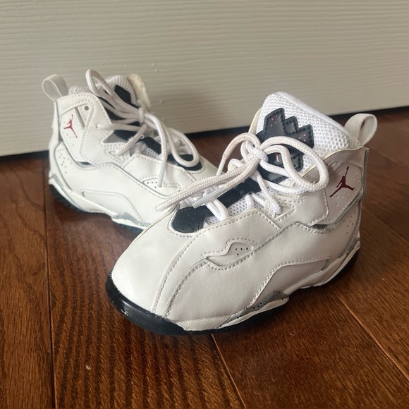 Jordan True Flight White Kids (TD) Sneakers 343797-121
Size: 9C - Picture 1 of 9